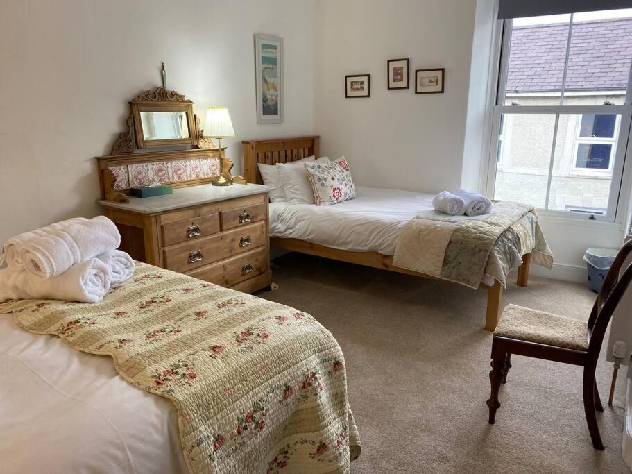 Awelfryn Villa นิวคีย์ ภายนอก รูปภาพ